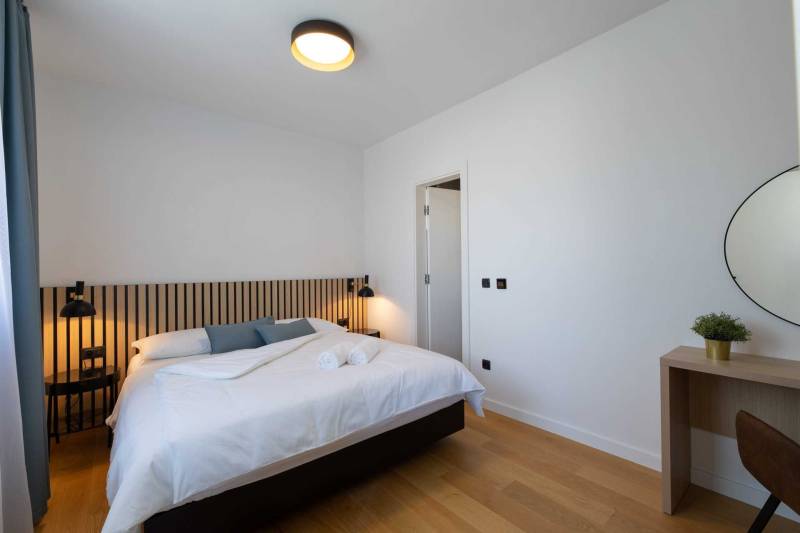 Villa Green Lush mit Pool Split