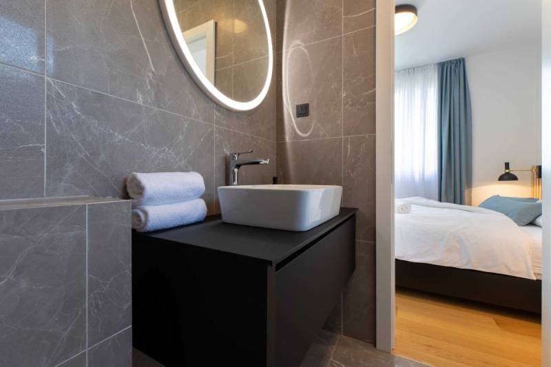 Villa Green Lush mit Pool Split