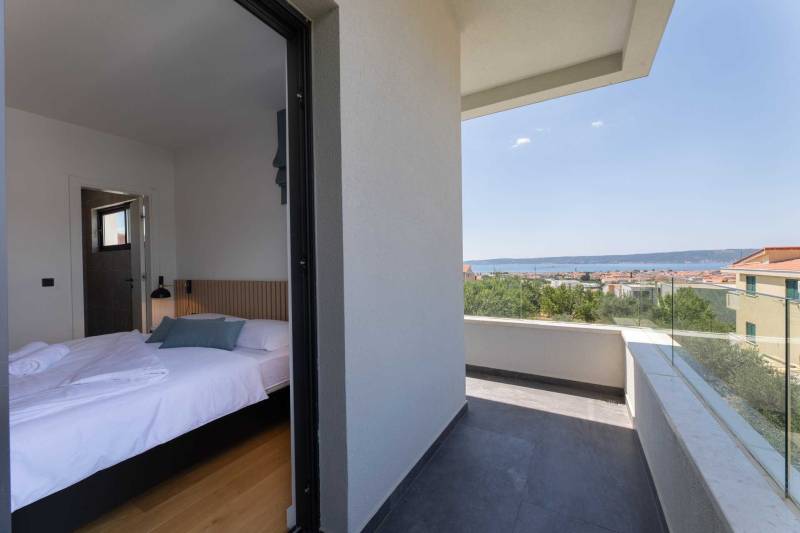 Villa Green Lush mit Pool Split