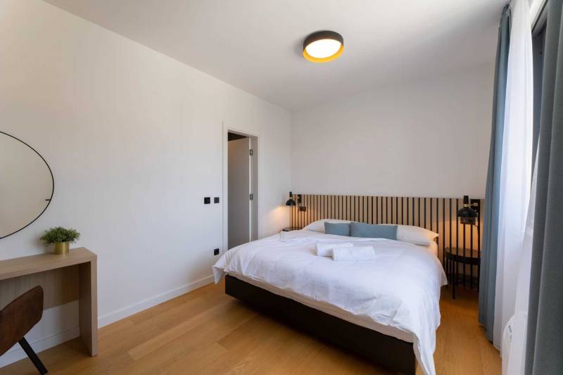 Villa Green Lush mit Pool Split