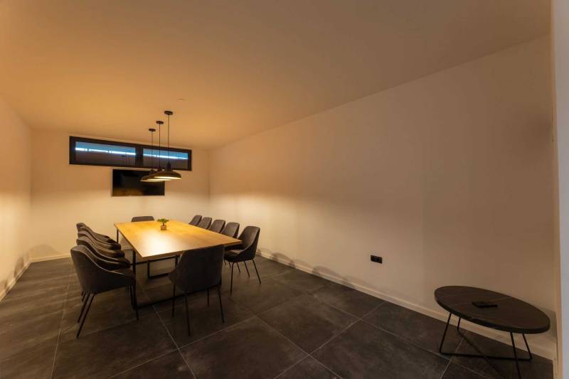 Villa Green Lush mit Pool Split