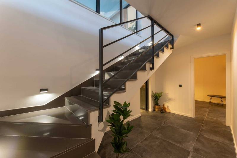 Villa Green Lush mit Pool Split