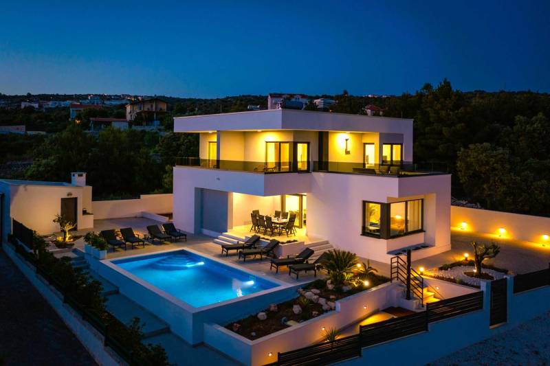 Luxury Villa Tempera with Pool
