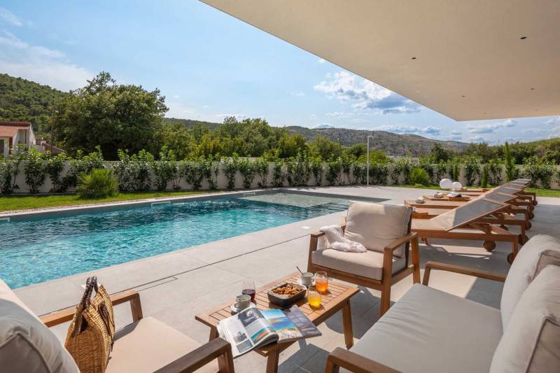 Villa ZaLú mit Beheiztem Pool Split
