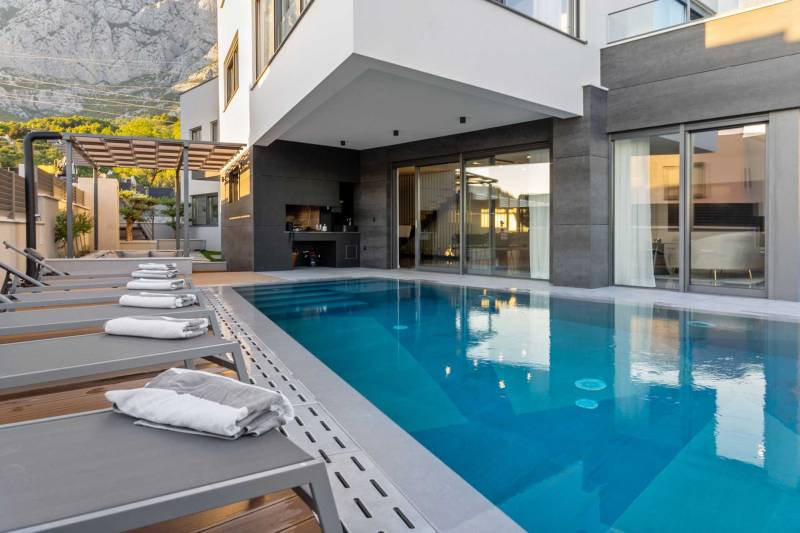 Villa Mosaicus med Basseng Makarska