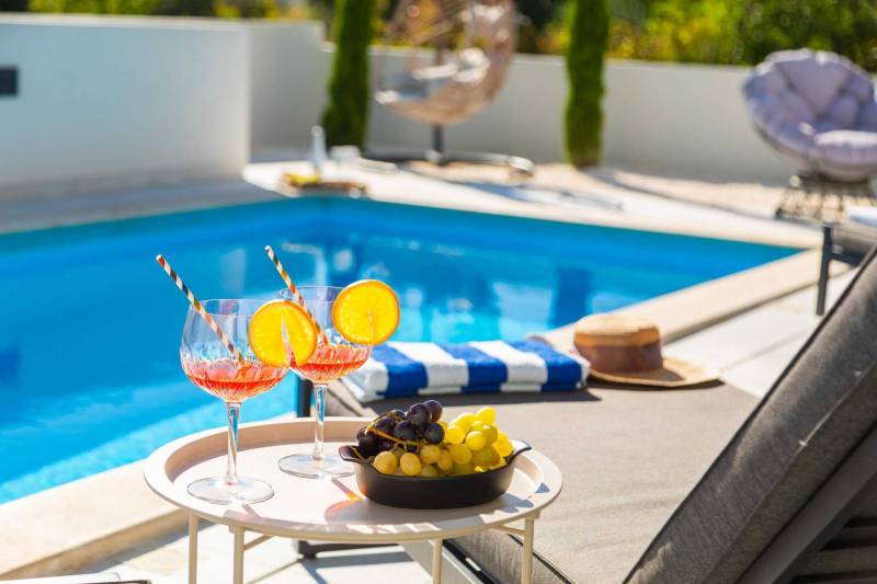 Luxusvilla Lux mit beheiztem Pool Split