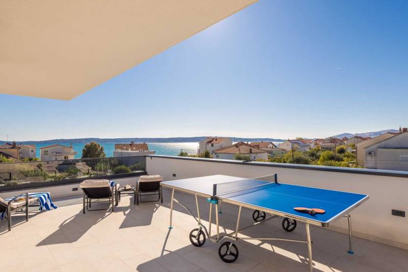 Luxusvilla Lux mit beheiztem Pool Split