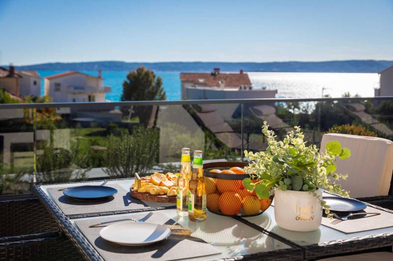 Luxusvilla Lux mit beheiztem Pool Split