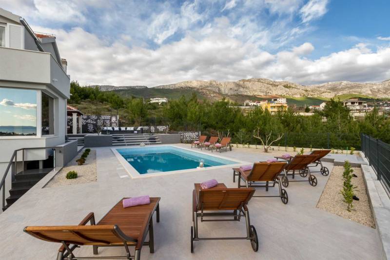 Vila Lettera s Bazenom Split