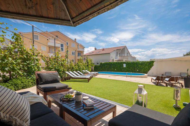 Apartment Arausa with Pool VI Šibenik