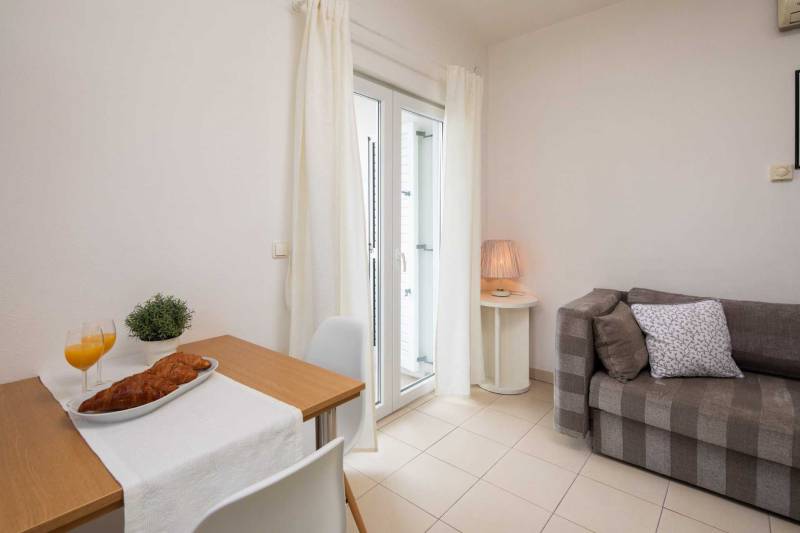 Apartment Arausa with Pool VI Šibenik