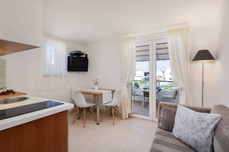 Apartment Arausa with Pool X Šibenik