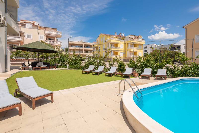 Apartment Arausa with Pool IV Šibenik
