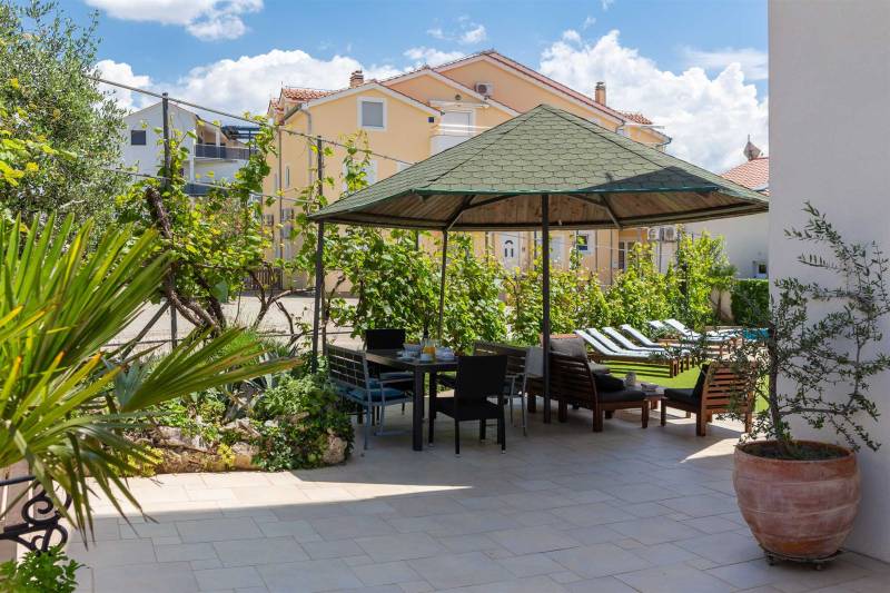 Apartment Arausa with Pool IV Šibenik