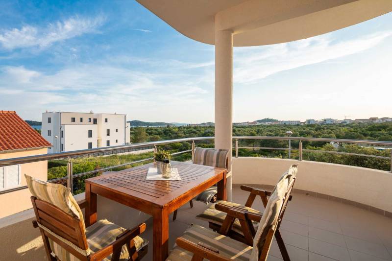 Apartment Arausa with Pool IV Šibenik
