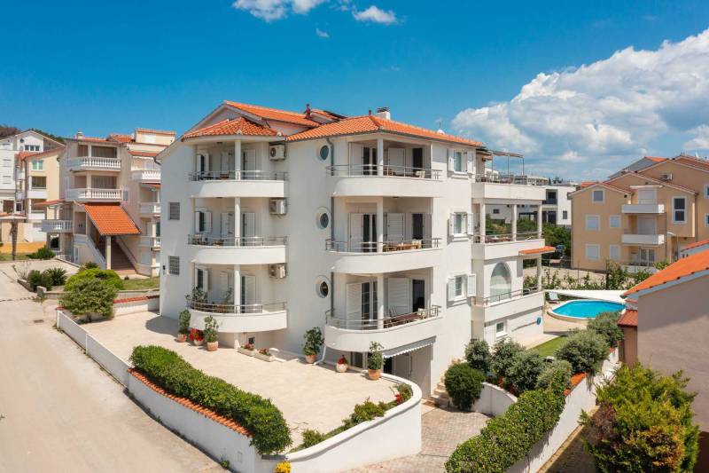 Apartment Arausa with Pool II Šibenik