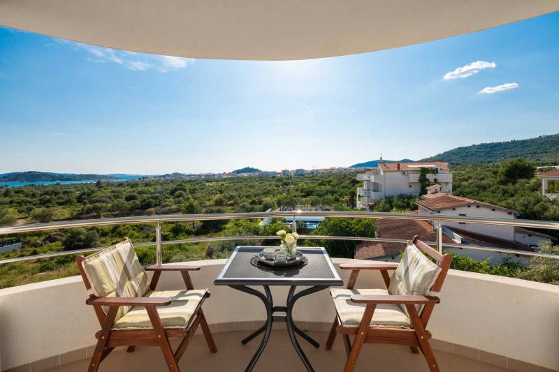 Apartment Arausa with Pool VII Šibenik