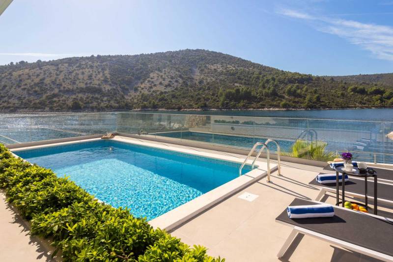 Vila Mila M s Bazenom na Plaži Trogir