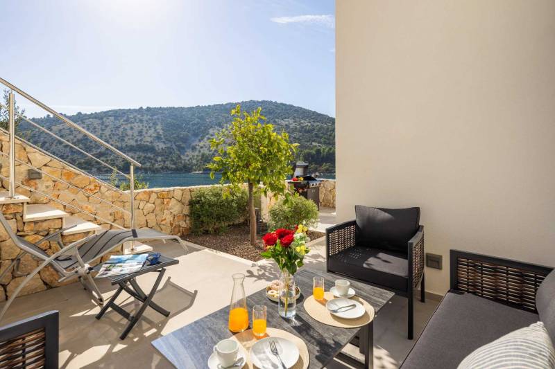 Vila Mila M s Bazenom na Plaži Trogir