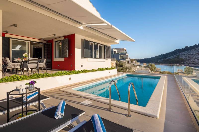 Vila Mila M s Bazenom na Plaži Trogir
