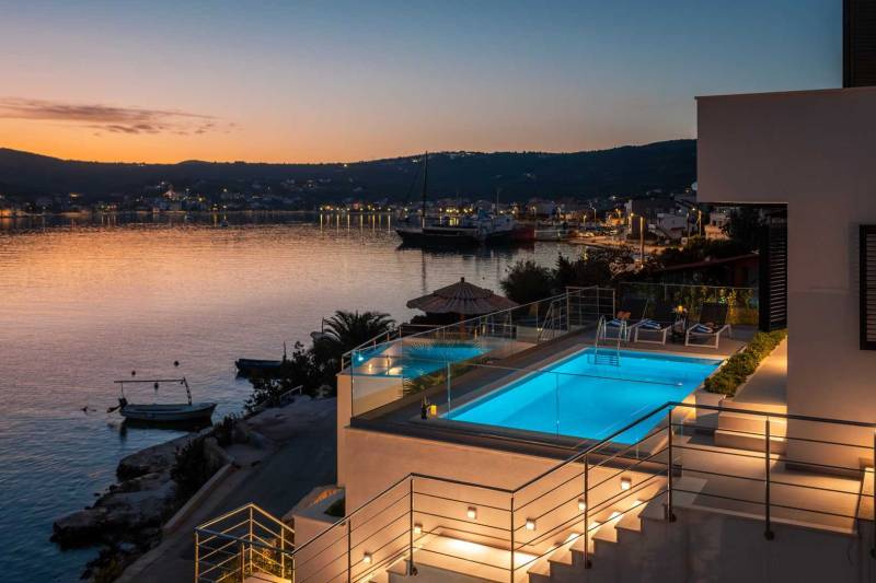 Vila Mila M s Bazenom na Plaži Trogir