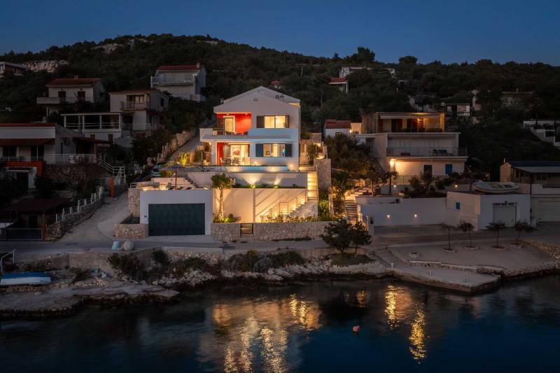 Vila Mila M s Bazenom na Plaži Trogir