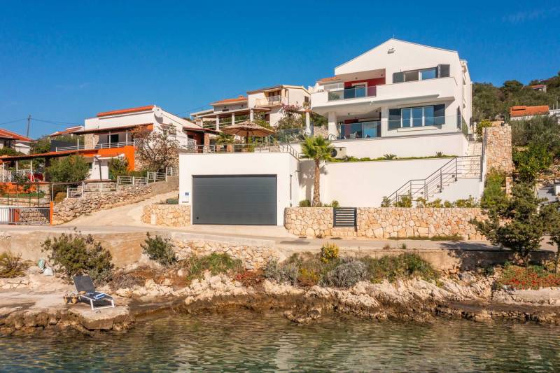 Vila Mila M s Bazenom na Plaži Trogir