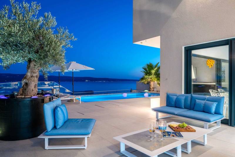 Villa Chameleon with Pool