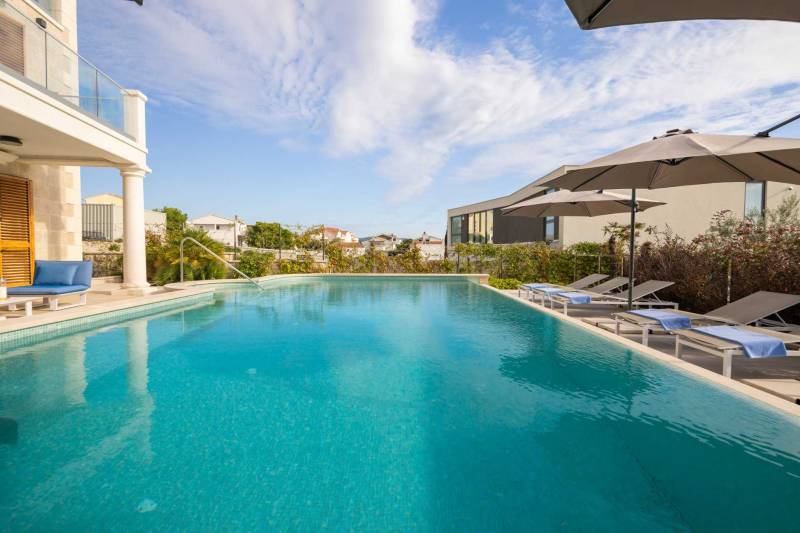 Luxusvilla Skyfall mit Pool Primošten