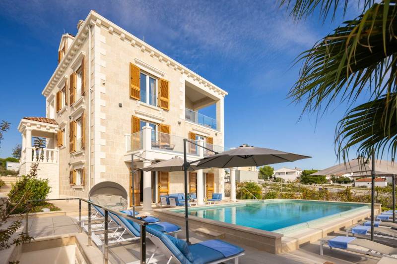 Luxusvilla Skyfall mit Pool Primošten