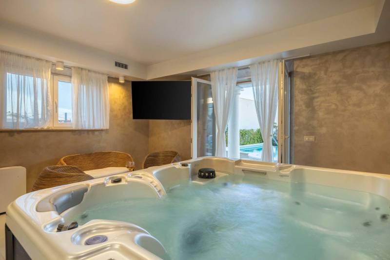 Luxusvilla Skyfall mit Pool Primošten