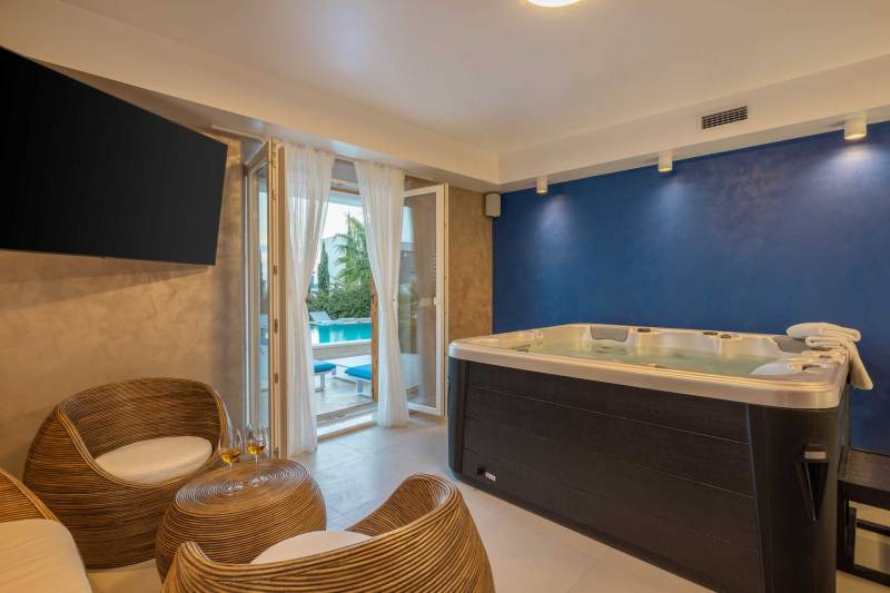 Luxusvilla Skyfall mit Pool Primošten