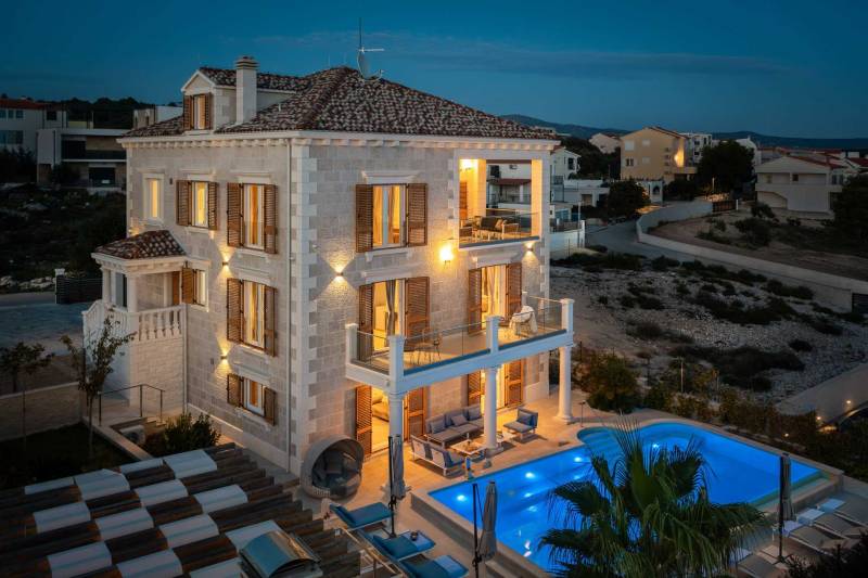 Luxusvilla Skyfall mit Pool Primošten