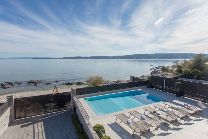 Vila Atlantis na Plaži s Bazenom Trogir
