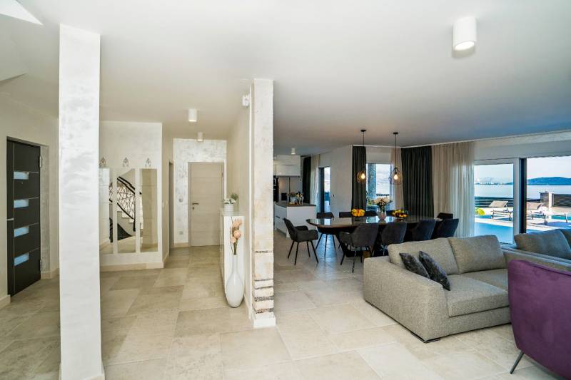 Vila Atlantis na Plaži s Bazenom Trogir