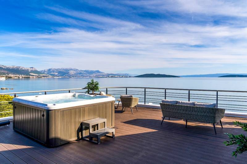 Vila Atlantis na Plaži s Bazenom Trogir