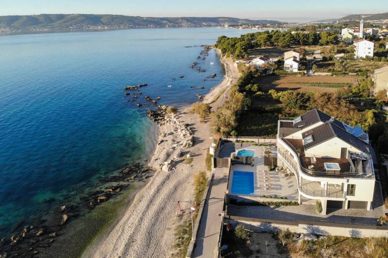 Vila Atlantis na Plaži s Bazenom Trogir
