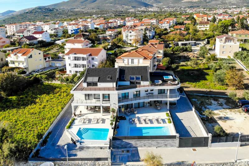 Vila Atlantis na Plaži s Bazenom Trogir