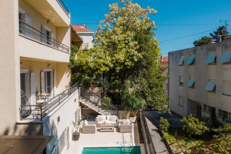 Villa Richness mit Pool Split