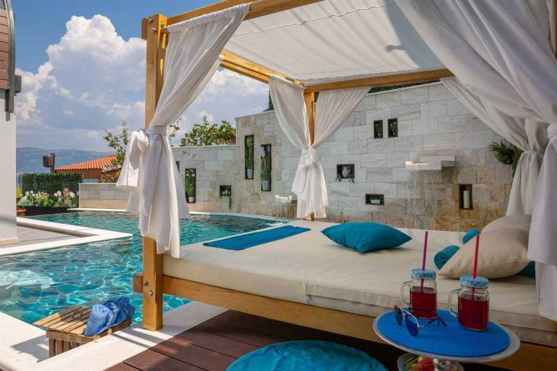 Villa Arbanessa mit beheiztem Pool Trogir