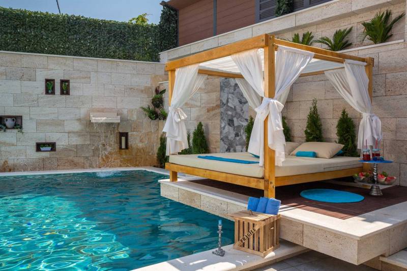 Villa Arbanessa mit beheiztem Pool Trogir