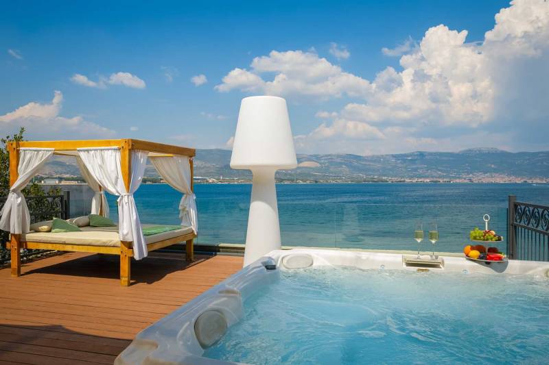 Villa Arbanessa mit beheiztem Pool Trogir