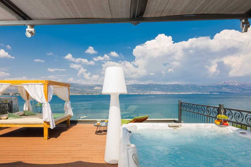 Villa Arbanessa mit beheiztem Pool Trogir