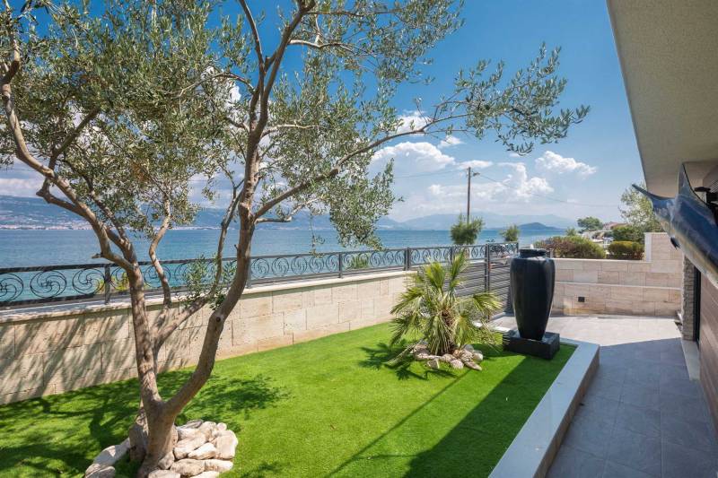 Villa Arbanessa mit beheiztem Pool Trogir