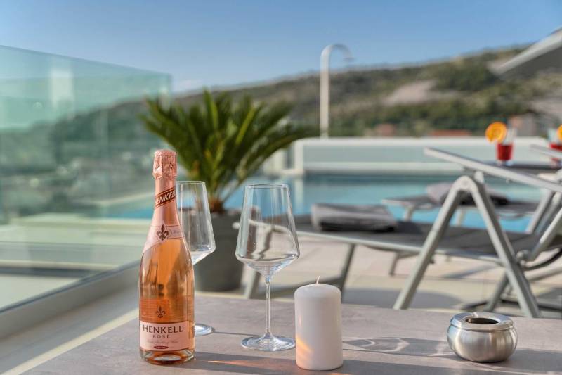 Villa Surfline mit Pool Primošten