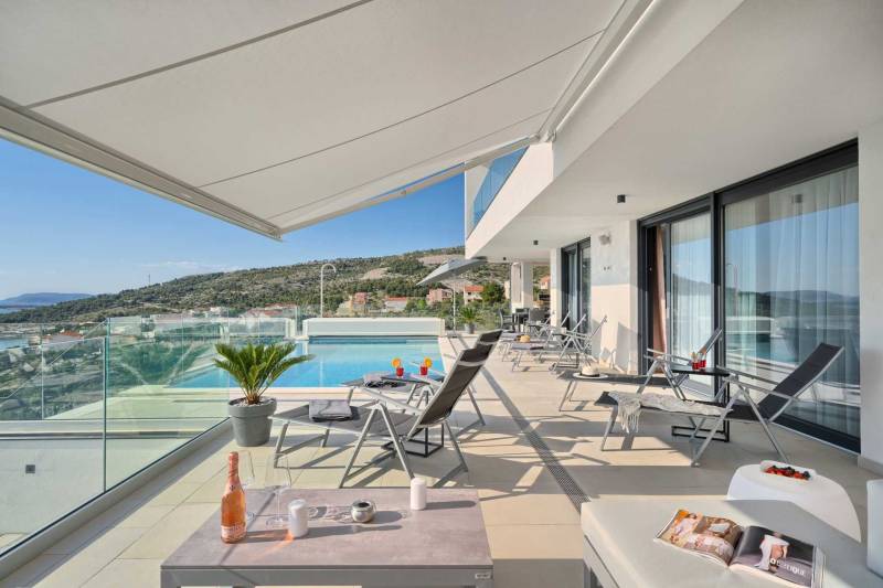 Villa Surfline mit Pool Primošten
