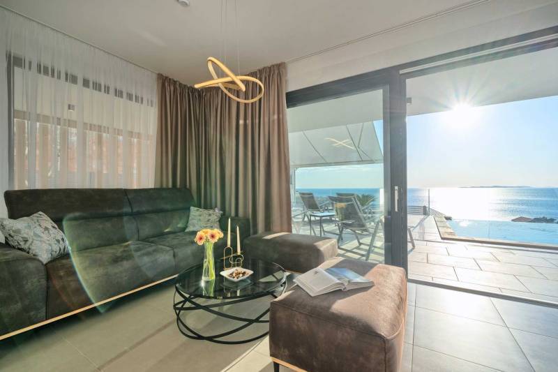 Villa Surfline mit Pool Primošten