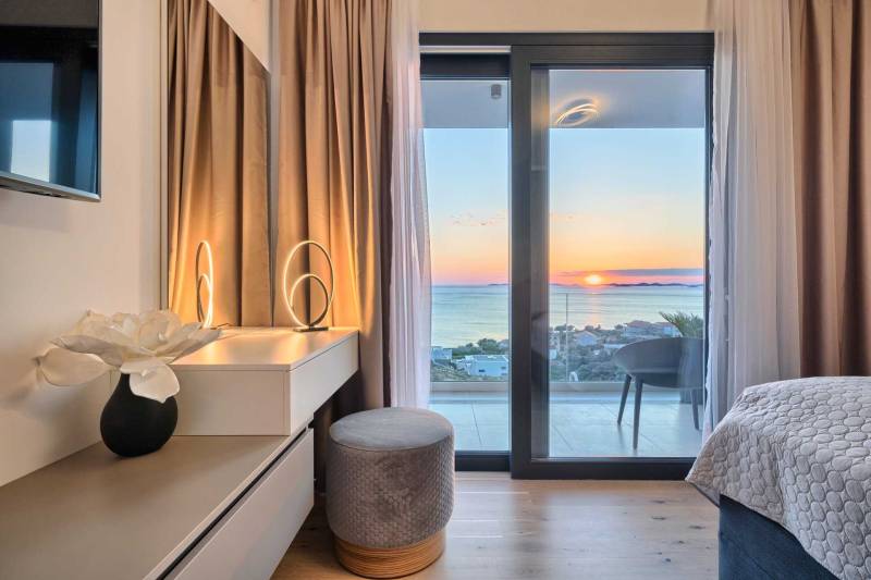 Villa Surfline mit Pool Primošten