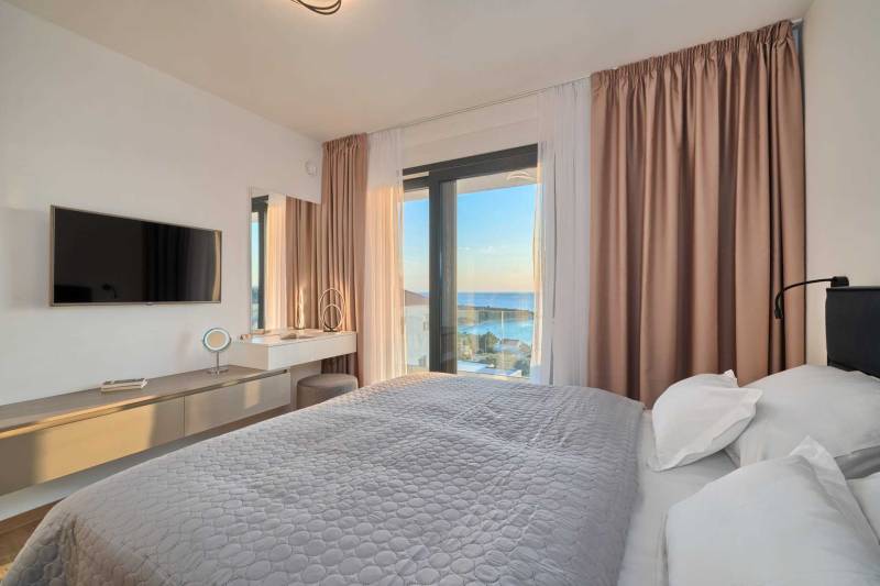 Villa Surfline mit Pool Primošten