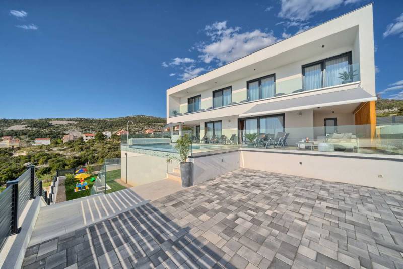 Villa Surfline mit Pool Primošten